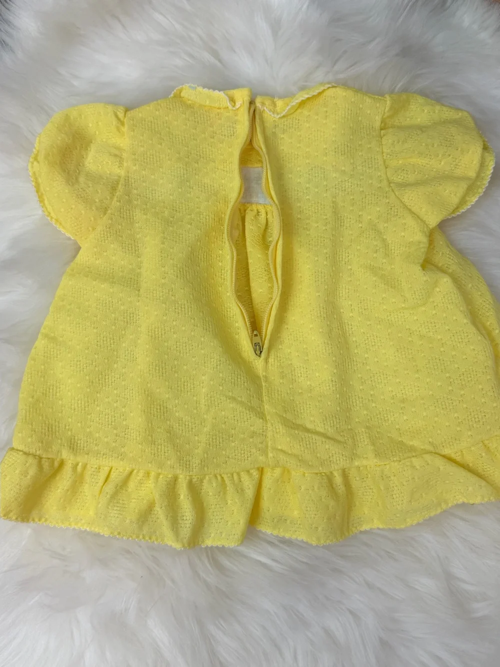 Carters Vintage 90s Yellow Eyelet Floral Embroidered Baby Outfit Size 6 Months